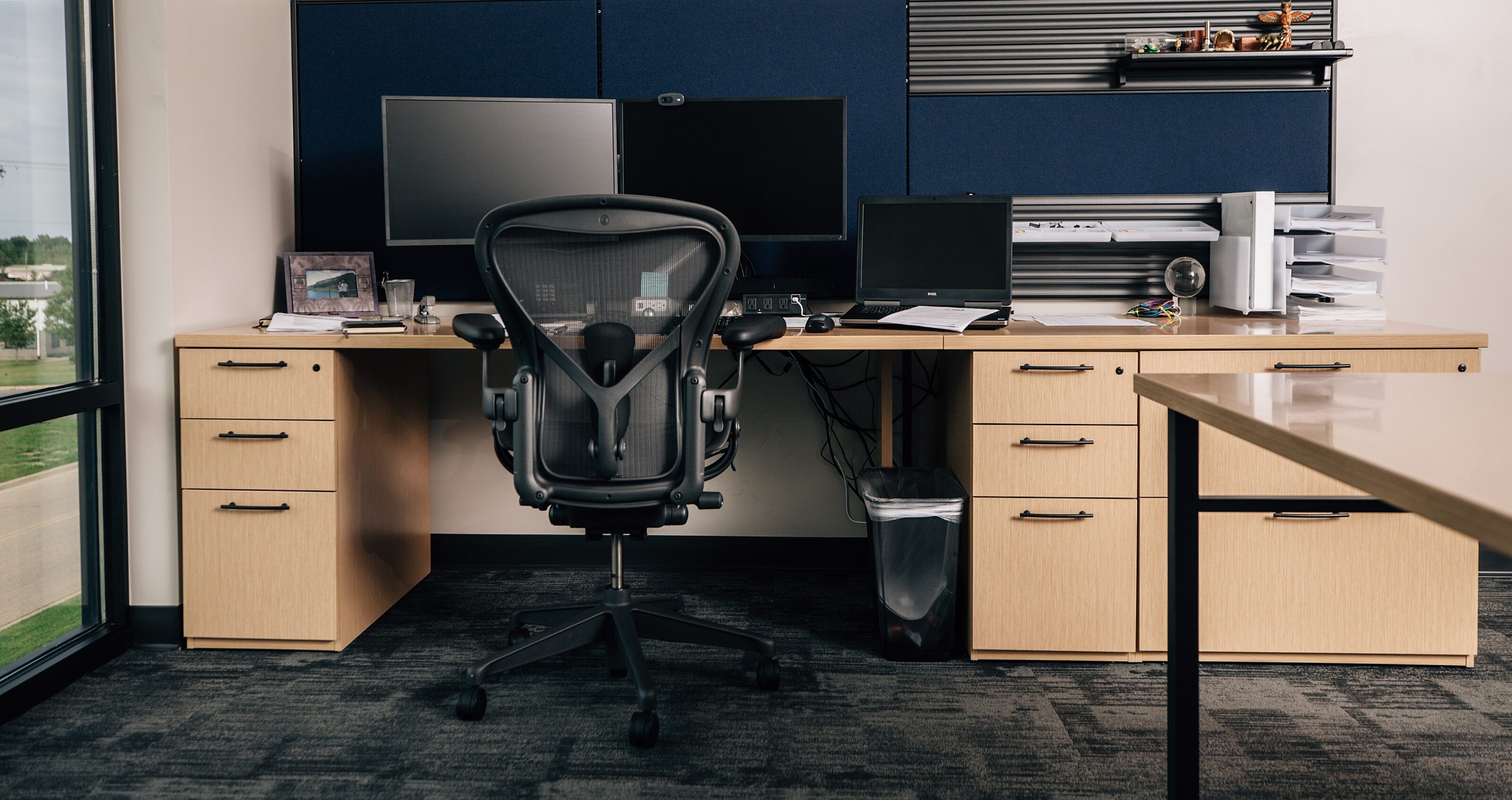 DSS Desk