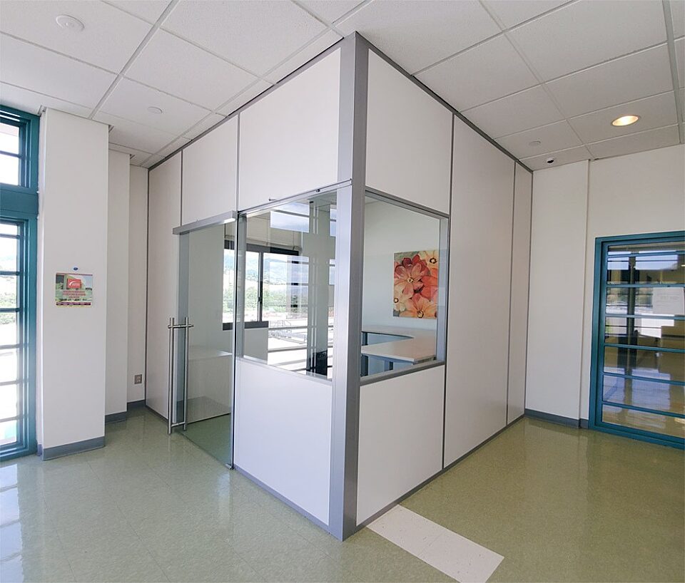 Nxtwall solid and glass